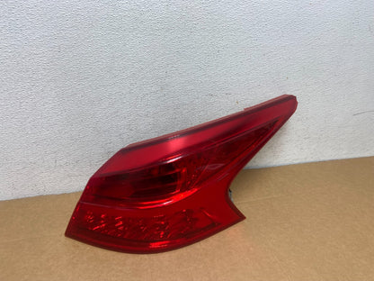 2011 - 2014 Nissan Murano Convertible Right Passenger Side Tail Light ad5274 DG2