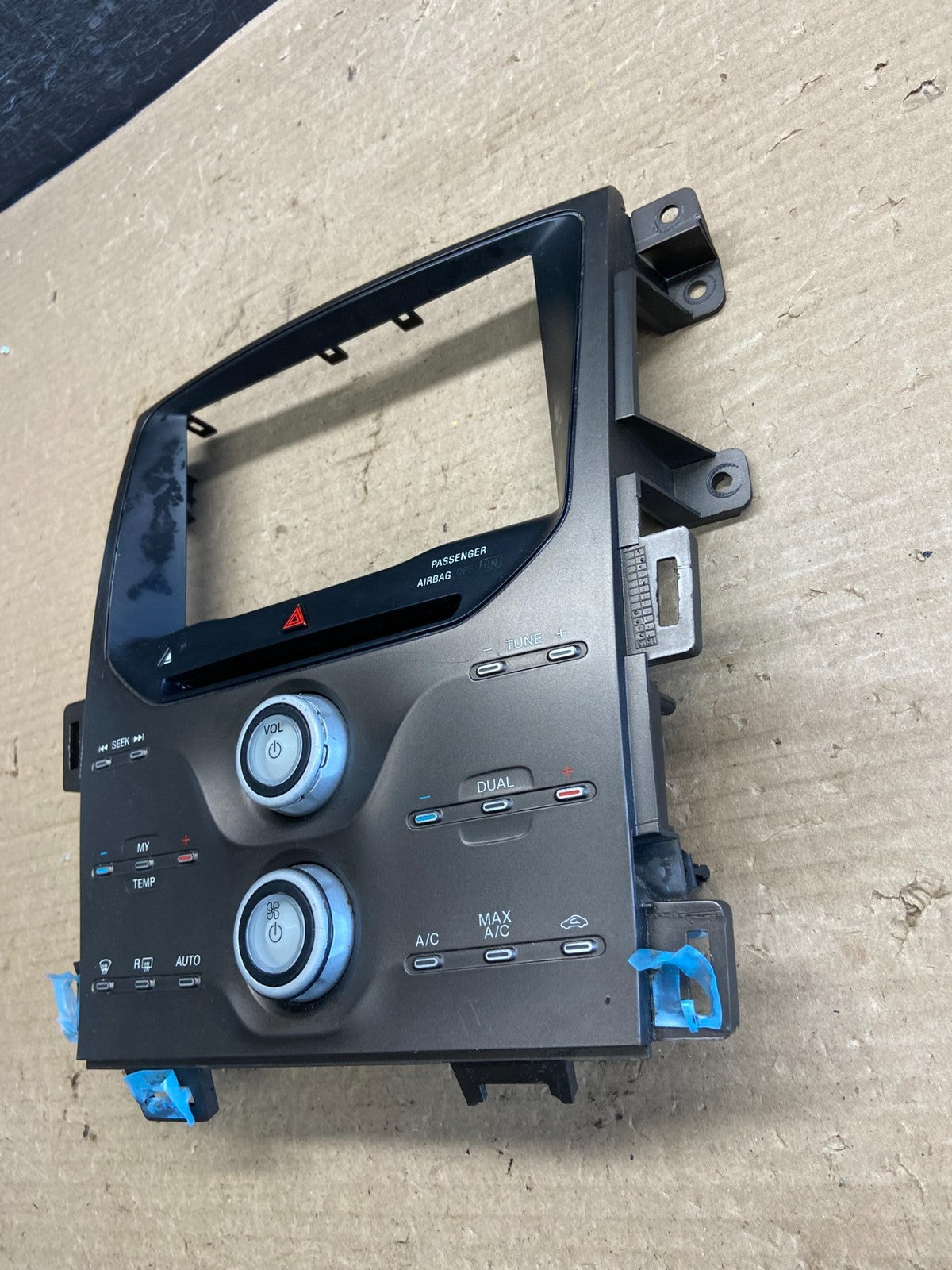2011-2014 Ford Edge Heater Climate Control Radio CD Control Dash Bezel AH3834 DG1