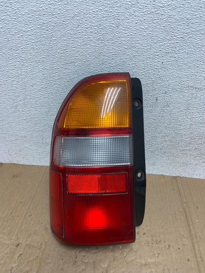 1999 to 2003 Suzuki XL-7 Vitara Left Driver LH Side Tail Light AE9061 LK0