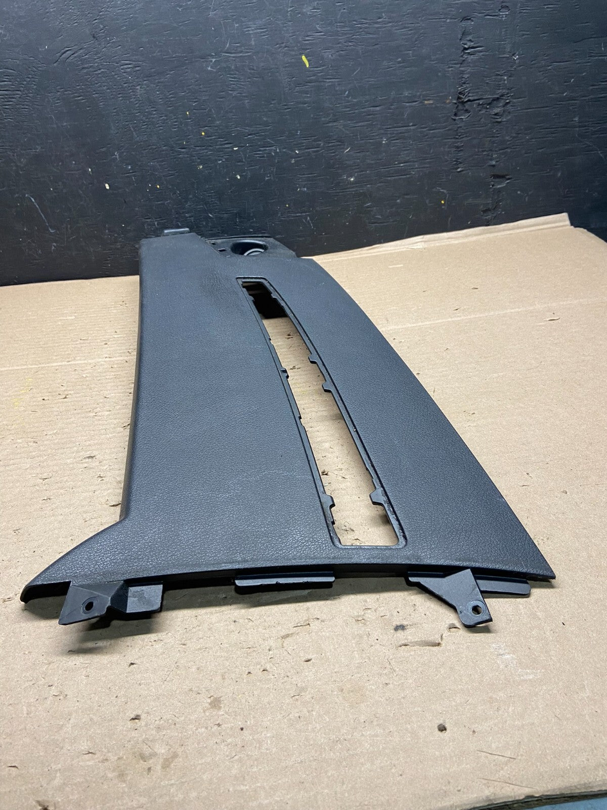2007 to 2018 Mercedes Dodge Sprinter Left Dash Vent Trim Panel A9066890007 J46922
