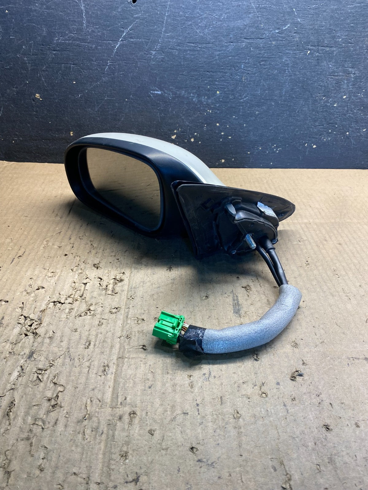 1999 to 2003 Volvo S80 Left Driver LH Side View Door Mirror OEM AB0455 MS11