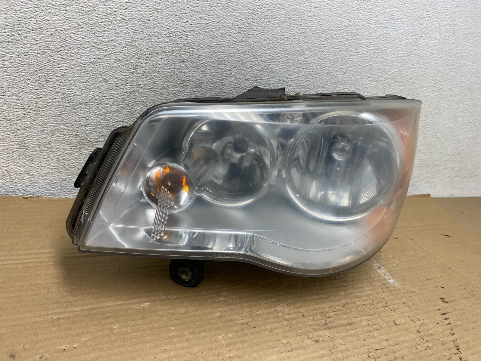 2008 to 2016 Chrysler Town and Country Left Driver Lh Side Headlight AG9109 DW1