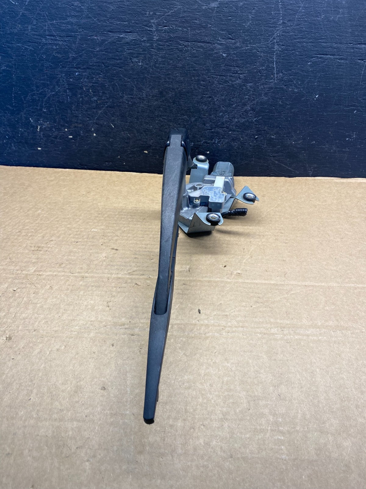 2009 to 2014 Nissan Cube Rear Wiper Motor af7646 DG2