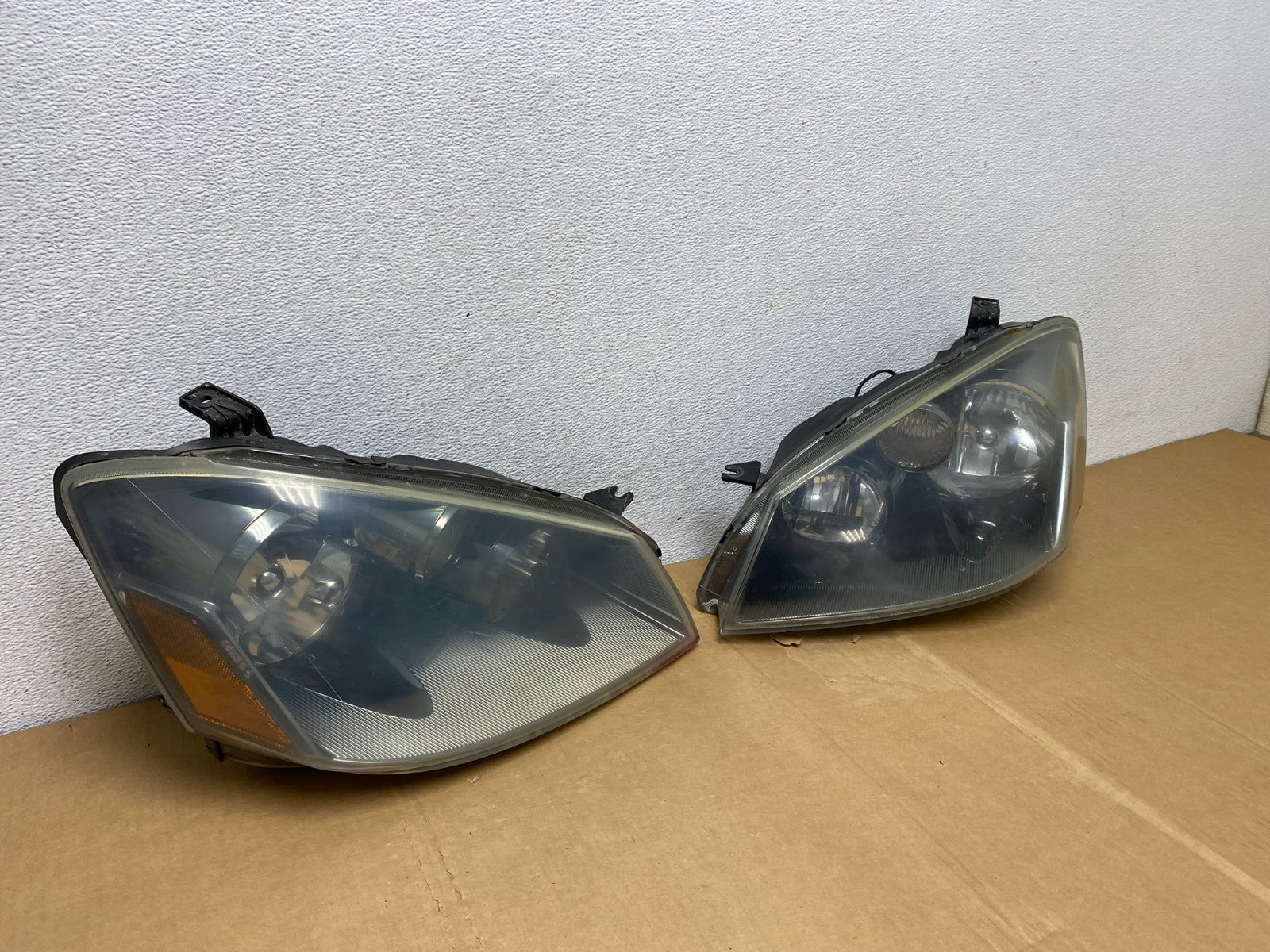 2005 to 2006 Nissan Altima Left+Right Set Halogen Headlights AC8339 DW2