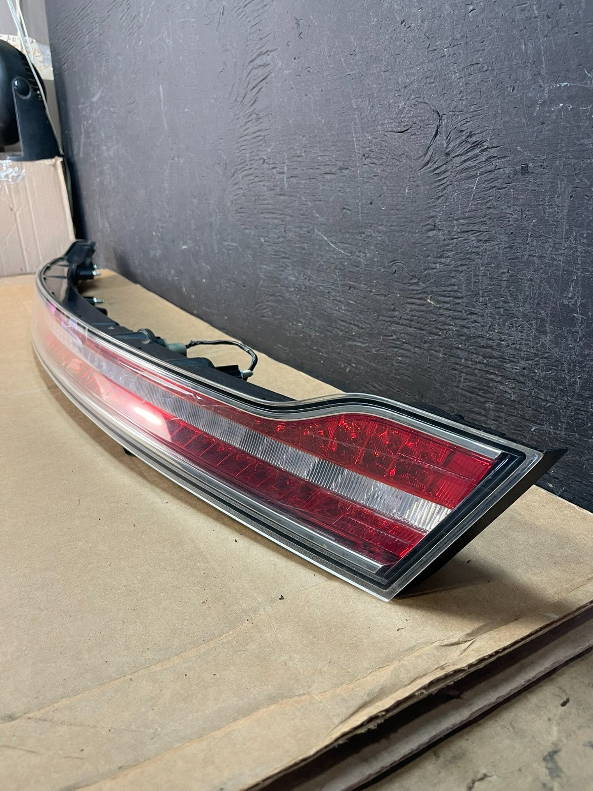 2013-2019 Lincoln MKZ Rear Center Trunk Tailgate Tail Light ae0864 DG1
