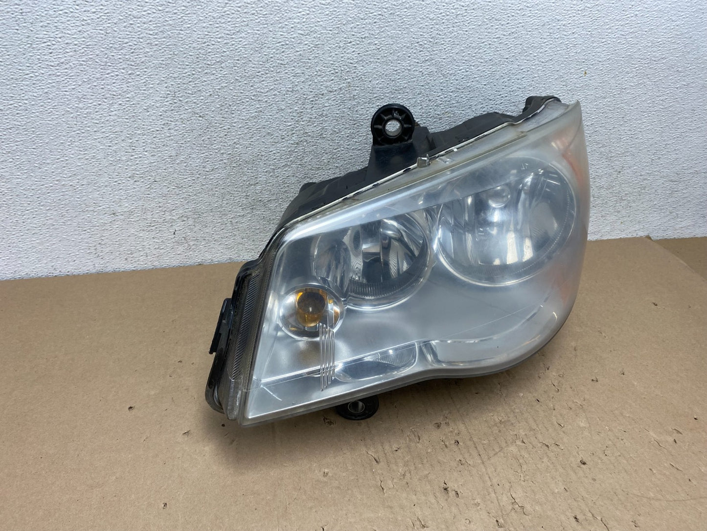 2008 to 2016 Chrysler Town and Country Left Driver Lh Side Headlight AG6780 DW2