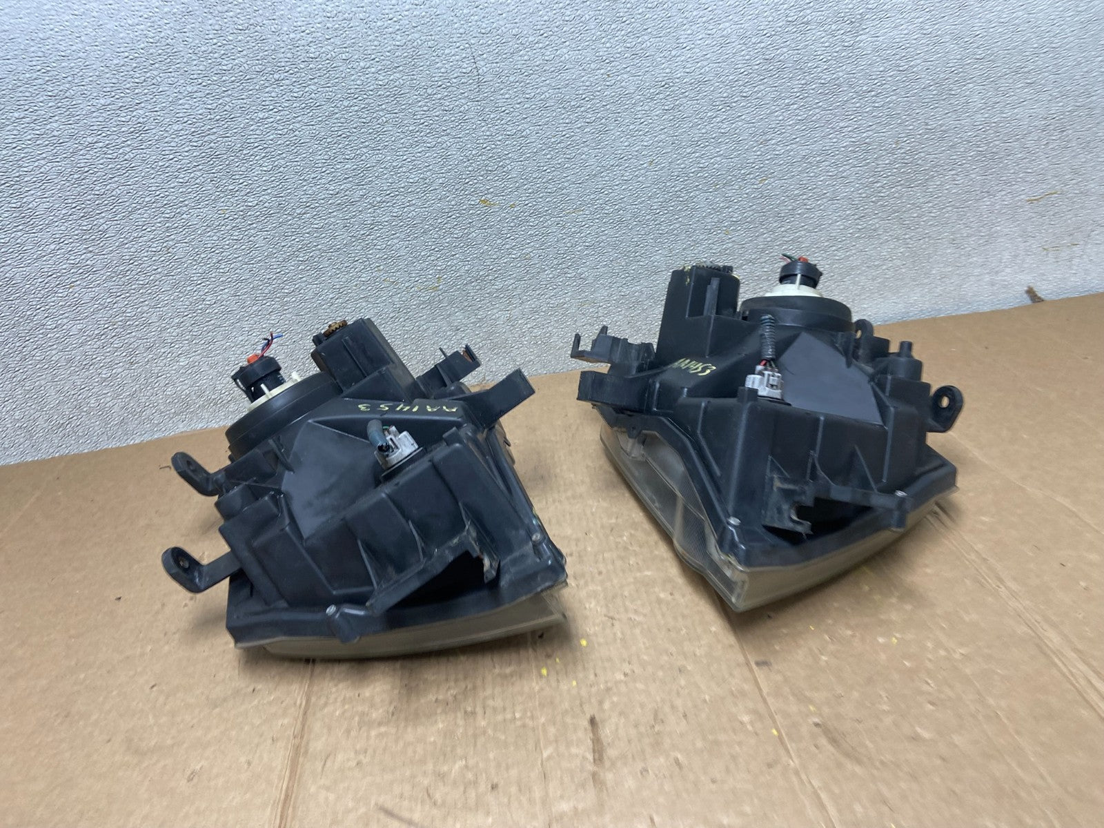 2005-2015 Nissan Xterra Left+Right Side Set Headlights OEM AA1453 PS8