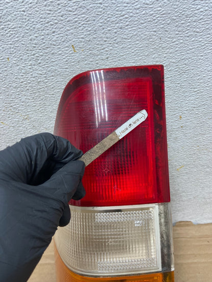 2002-2006 Mercedes Dodge Sprinter Left Driver Lh Tail Light ah8918 DG3