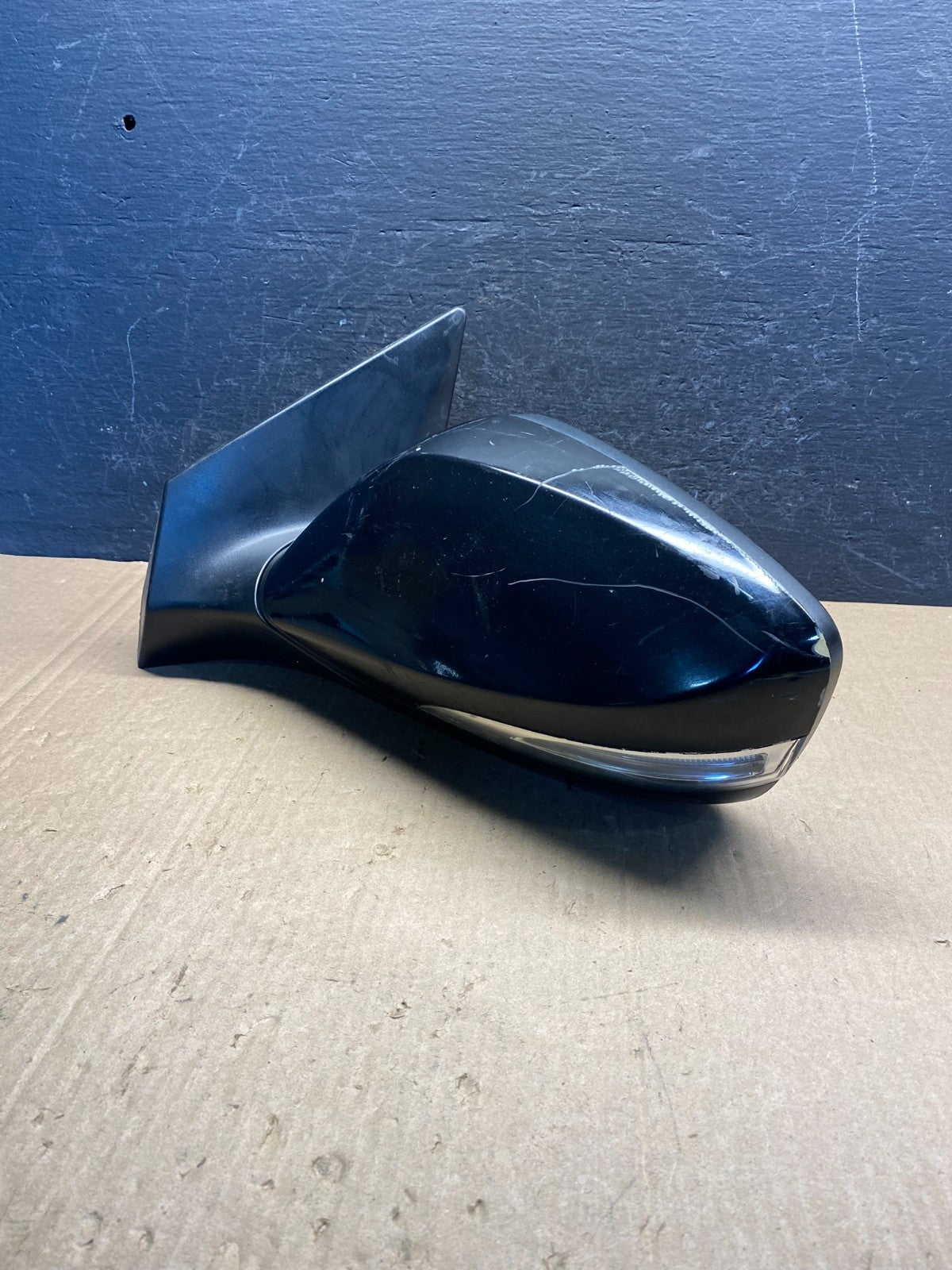 2011-2013 Hyundai Elantra Left Driver View Door Trn Sig Mirror AE7640 DW2