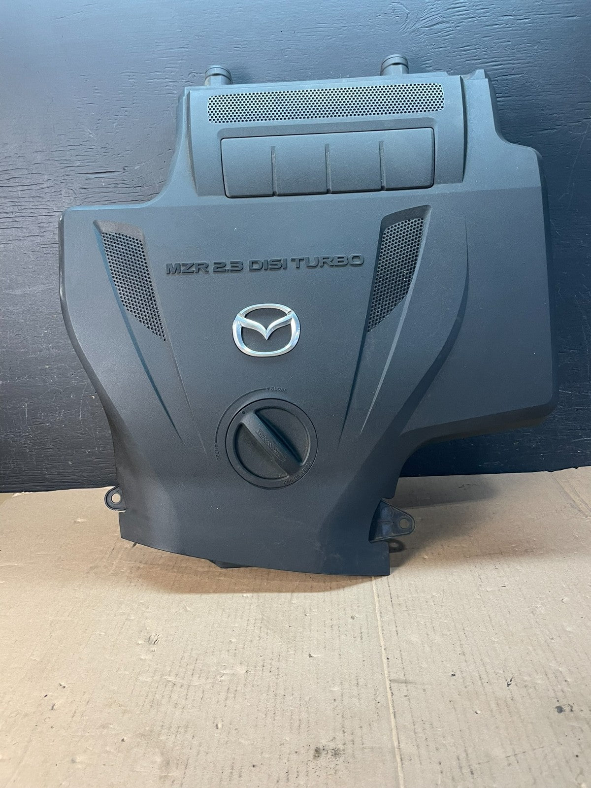 2010 2011 2012 Mazda CX7 CX-7 2.3L Engine Shield Top Cover AD8430 DG0