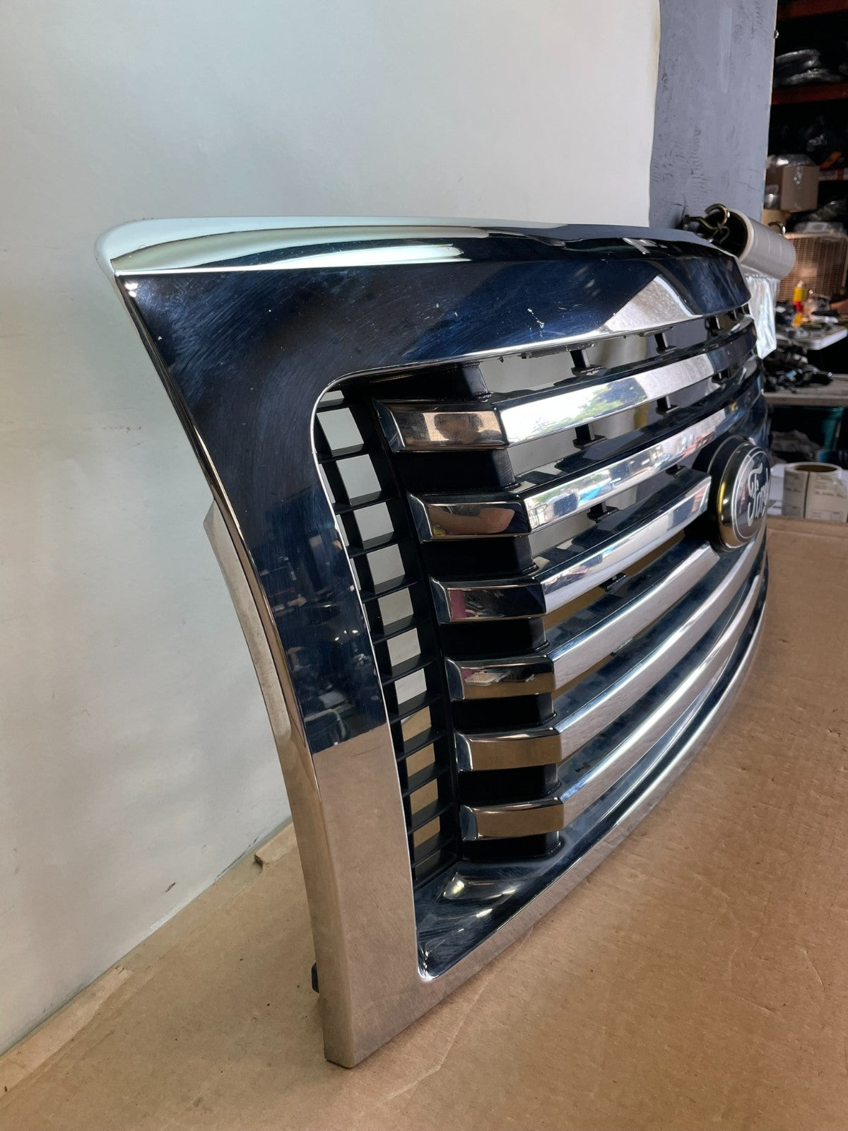 2009 to 2014 Ford F150 XLT Front Upper Grill Grille Chrome AG08742