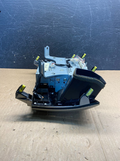 2006 to 2007 Lexus RX400H Radio Navigation Screen Climate Control AG1610 DW2