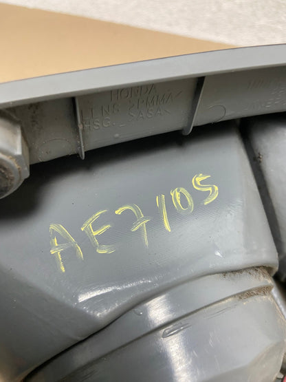 2003 2004 2005 Honda Pilot Left Driver LH Side Tail Light AE7105 LK7