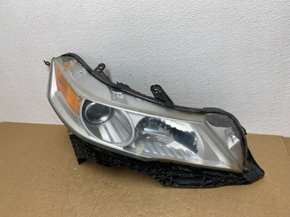 2009 to 2011 Acura TL Headlight Right Passenger Side Xenon HID AC1306 DW1