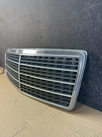1994 to 1998 Mercedes W140 600SEL S600 Front Hood Grill AE37251