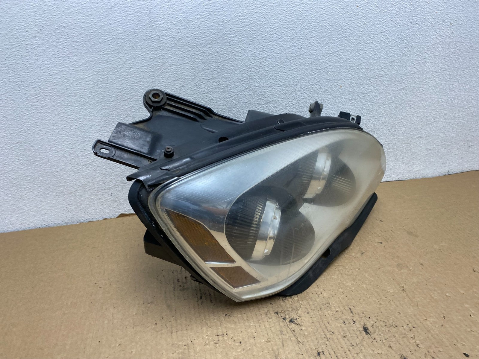 2007-2012 Gmc Acadia Halogen Headlight Right Passenger Side AG2336 DW2