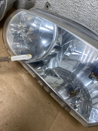 2001-2002 Toyota Corolla Left+Right Side Halogen Headlights V4977 DW8
