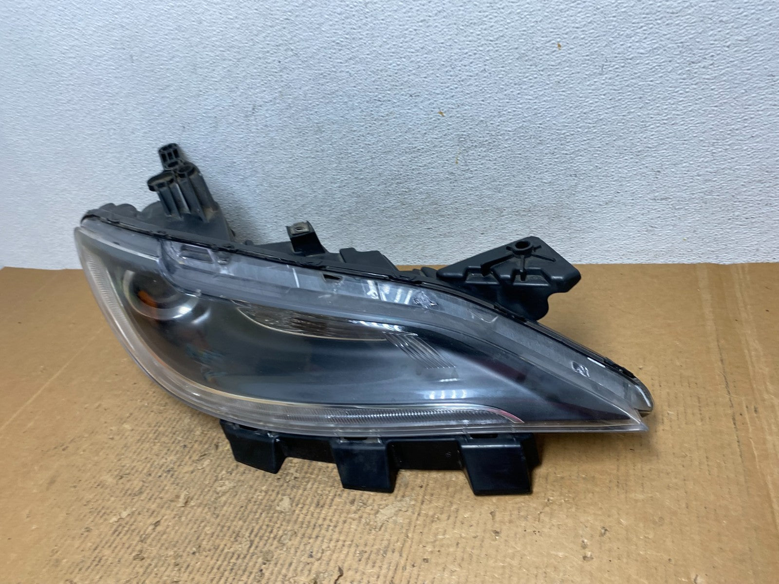 2015 2016 2017 Chrysler 200 Right Passenger Rh Side Xenon Headlight AE2786 DW1