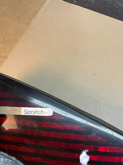 1996 to 1999 Pontiac Bonneville Tail Gate Tail Light Reverse light AB79205