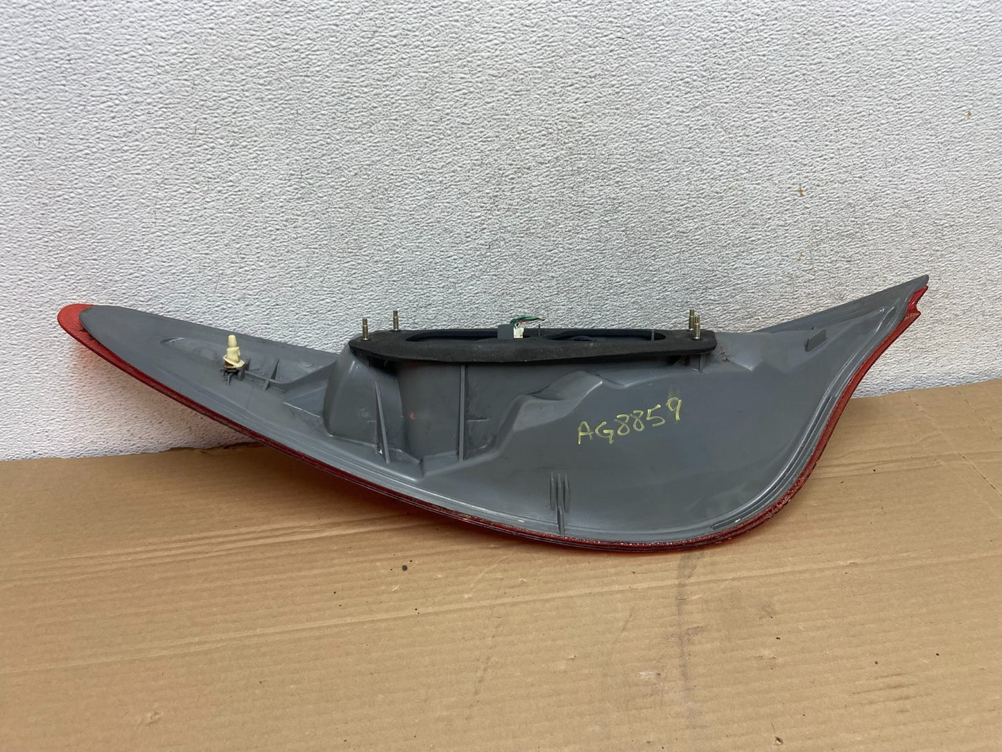 2004 to 2006 Toyota Solara Right Passenger Side Tail Light AG8859 DW7