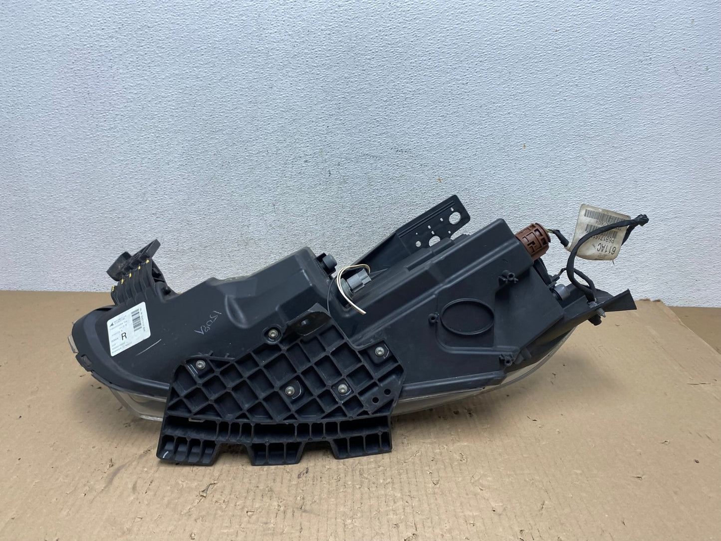 2013 to 2016 Dodge Dart Right Passenger Halogen Black Headlight AE8900 LK9