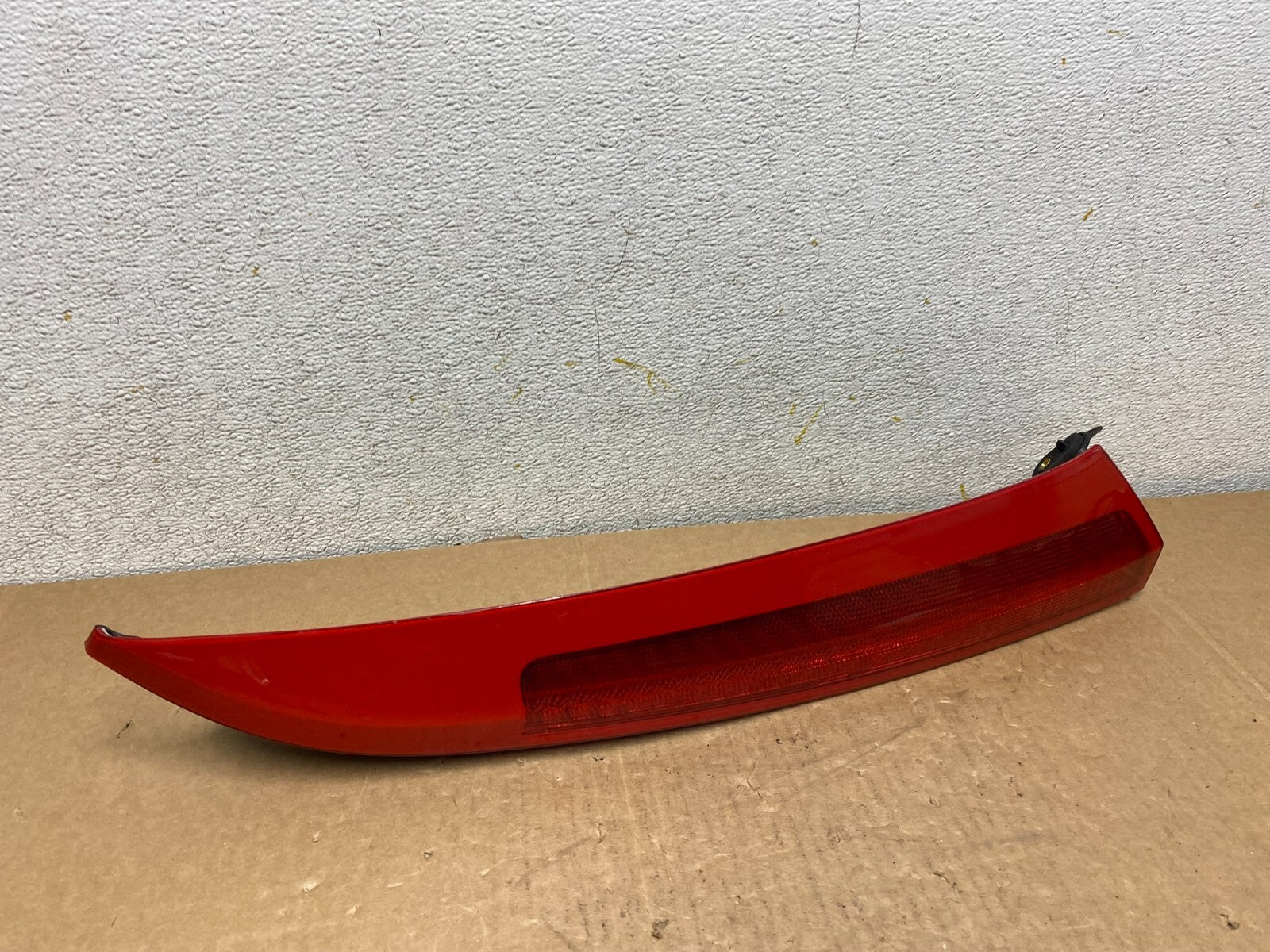 2003 to 2006 Volvo XC90 Right Passenger Side Upper Tail Light OEM O5237 DW0