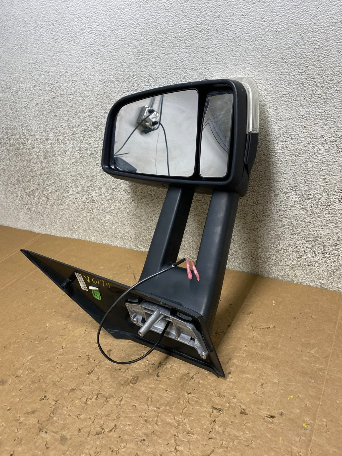 2007 to 2017 Mercedes-Benz Sprinter Right Passenger View Door Mirror OE V6178 DG6