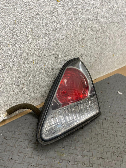 2000-2003 Lexus RX300 Right Passenger Side Rear Inner Tail Light Oem C5223 DG12
