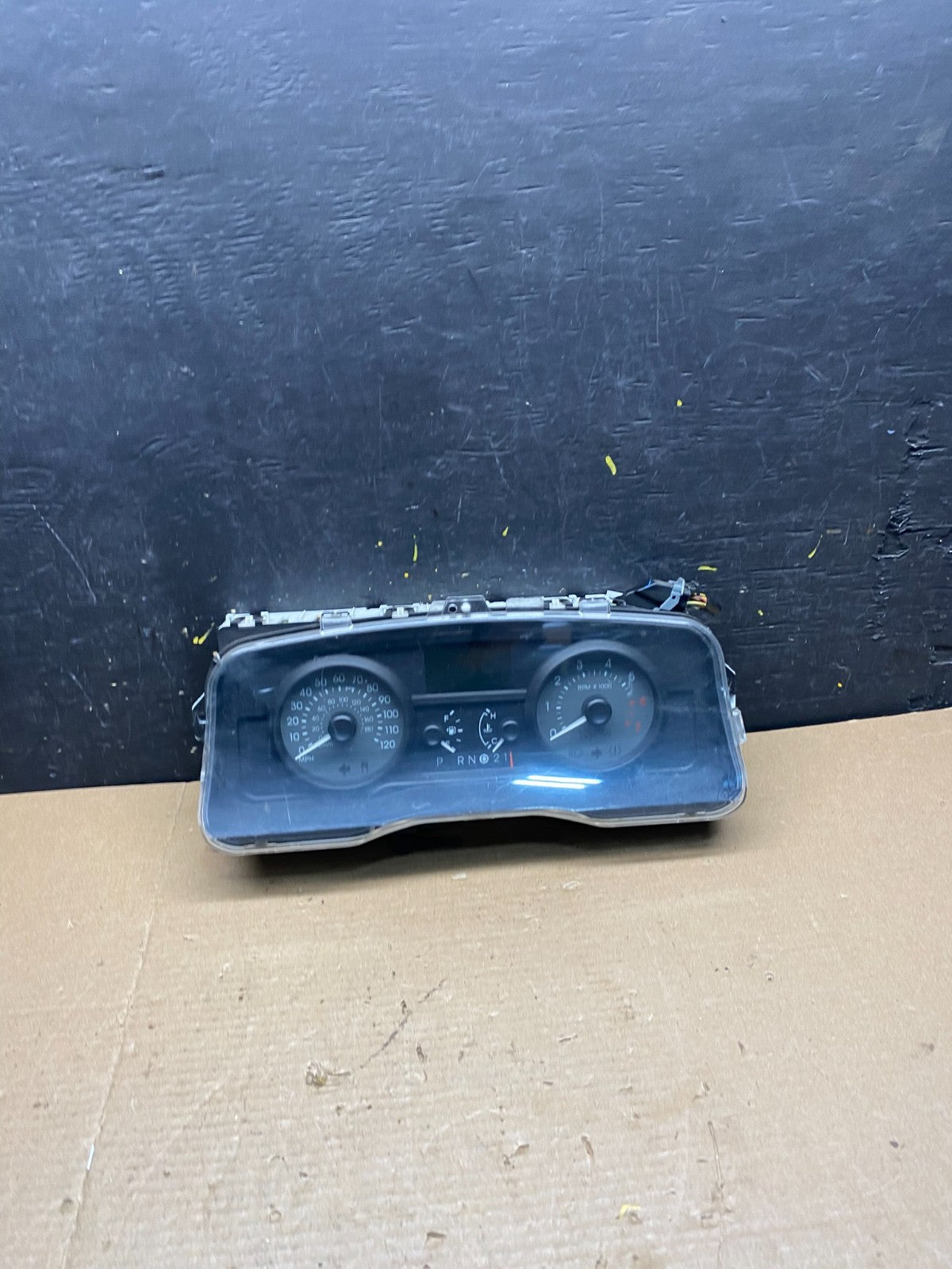 2009 to 2010 Mercury Marquis Speedometer Cluster Gauge Oem Q9635 DG0