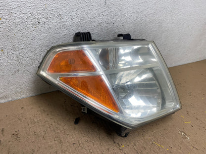 2005 to 2007 Nissan Pathfinder Halogen Headlight Right Passenger Oem D1092 DG12
