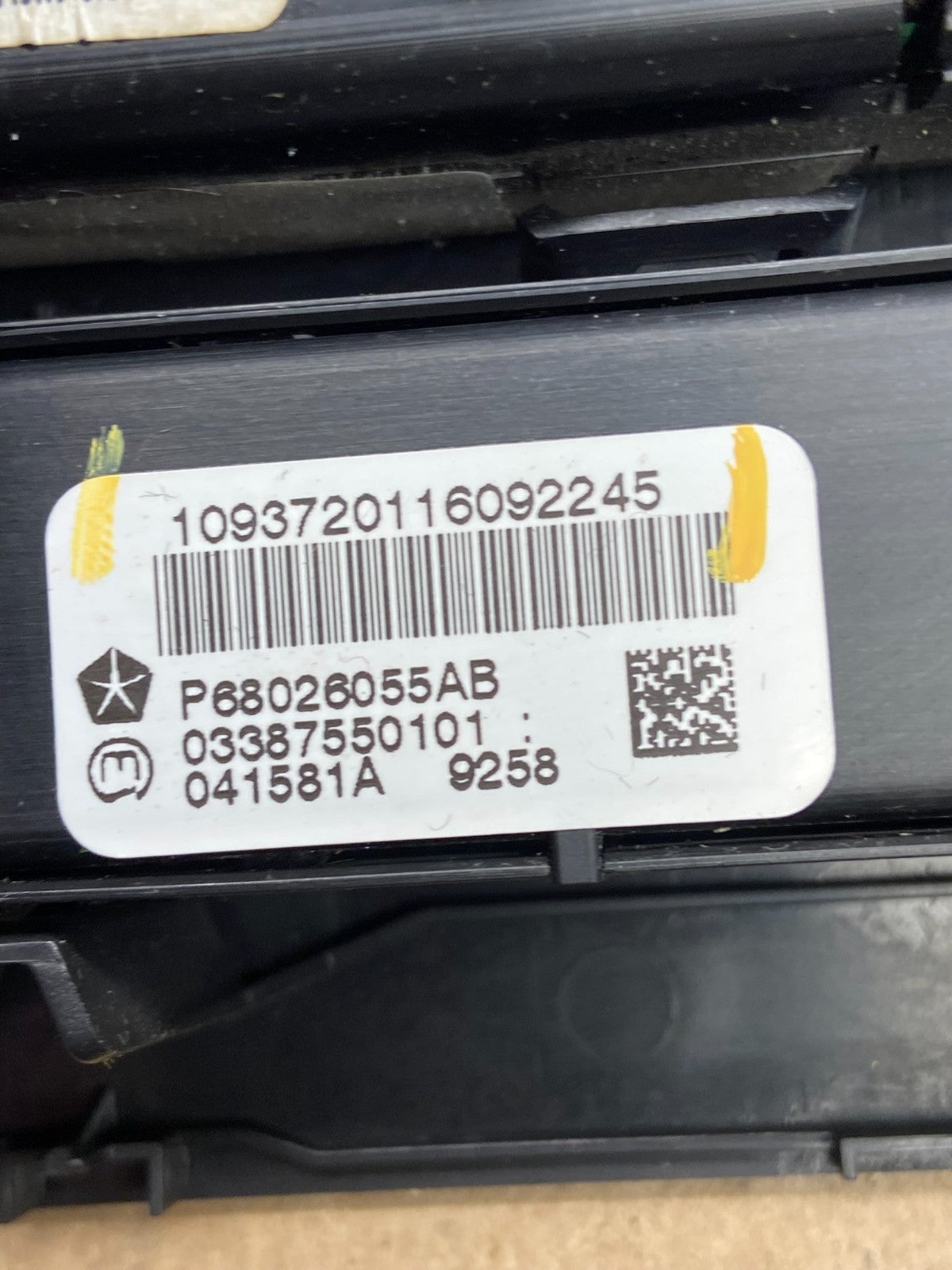 2009 to 2012 Dodge Ram 1500 Center Dash Radio Screen Climate Panel AH3554 DG4