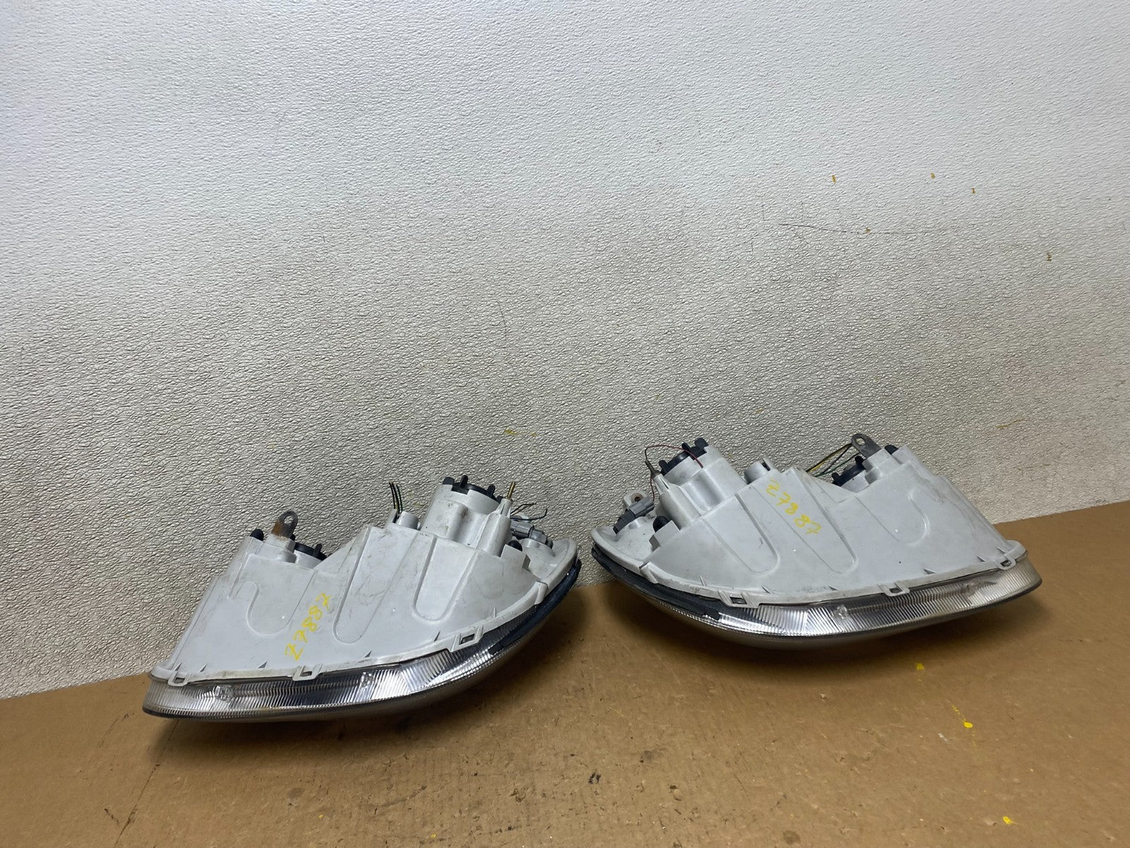 2002 - 2005 Hyundai Sonata Left+Right Headlights Halogen Oem Z7887 DW8