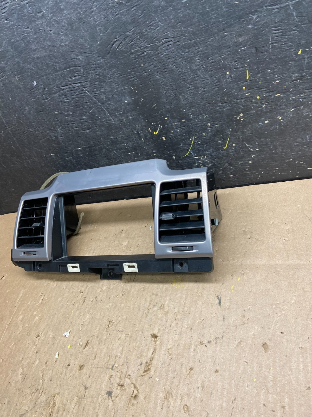 2010 - 2012 Lincoln MKZ Center Dash Gps Radio Bezel Panel Air Vent OEM T6019 DG1