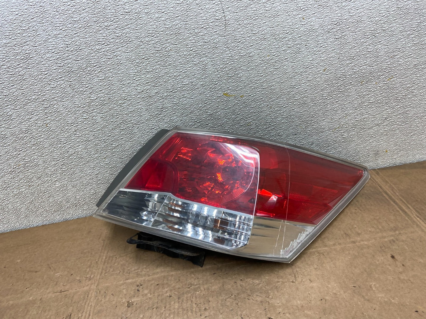 2008 to 2012 Honda Accord Sedan Tail light Right Passenger RH Side Y5894 DG0