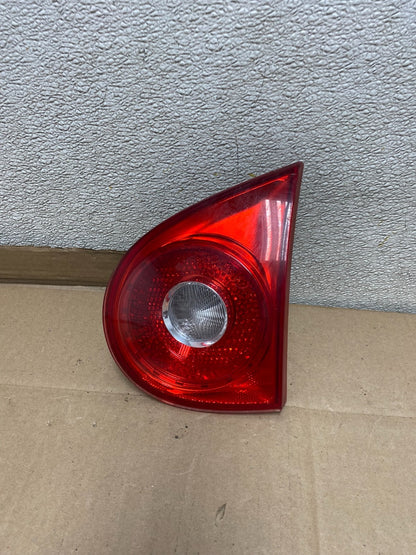 2006-2009 Volkswagen Golf Right Passenger Rh Tail Light Inner Trunk U6579 DW0