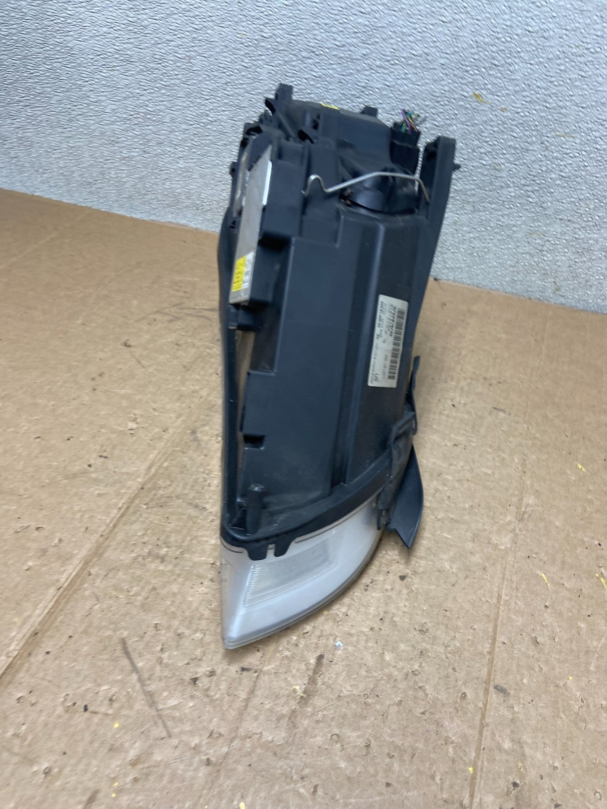 2007-2011 Volvo S80 LH Driver Side Xenon Adaptive Headlight 31214182 AA24825