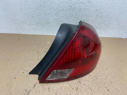 2000 to 2003 Ford Taurus Right Passenger Rh Side Tail Light AE8890 LK2