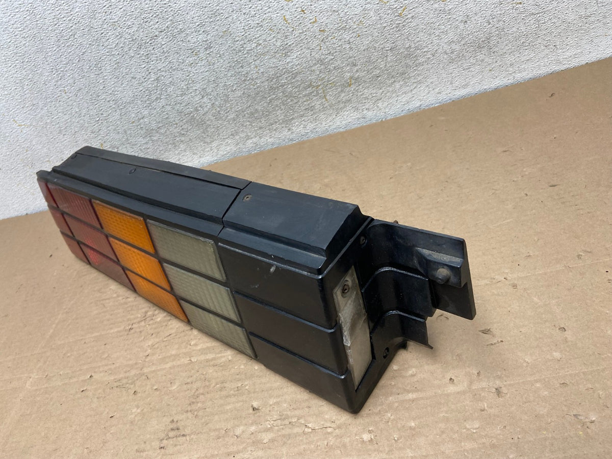 1982 to 1992 Chevrolet Camaro Left Driver LH Side Tail Light AI0931 LK1