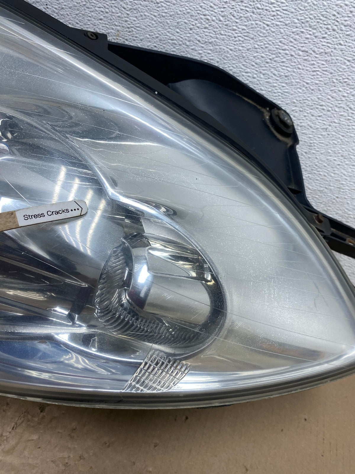 2008-2012 Buick Enclave Left Driver Headlight Xenon Hid One Ballast AE8803 LK4