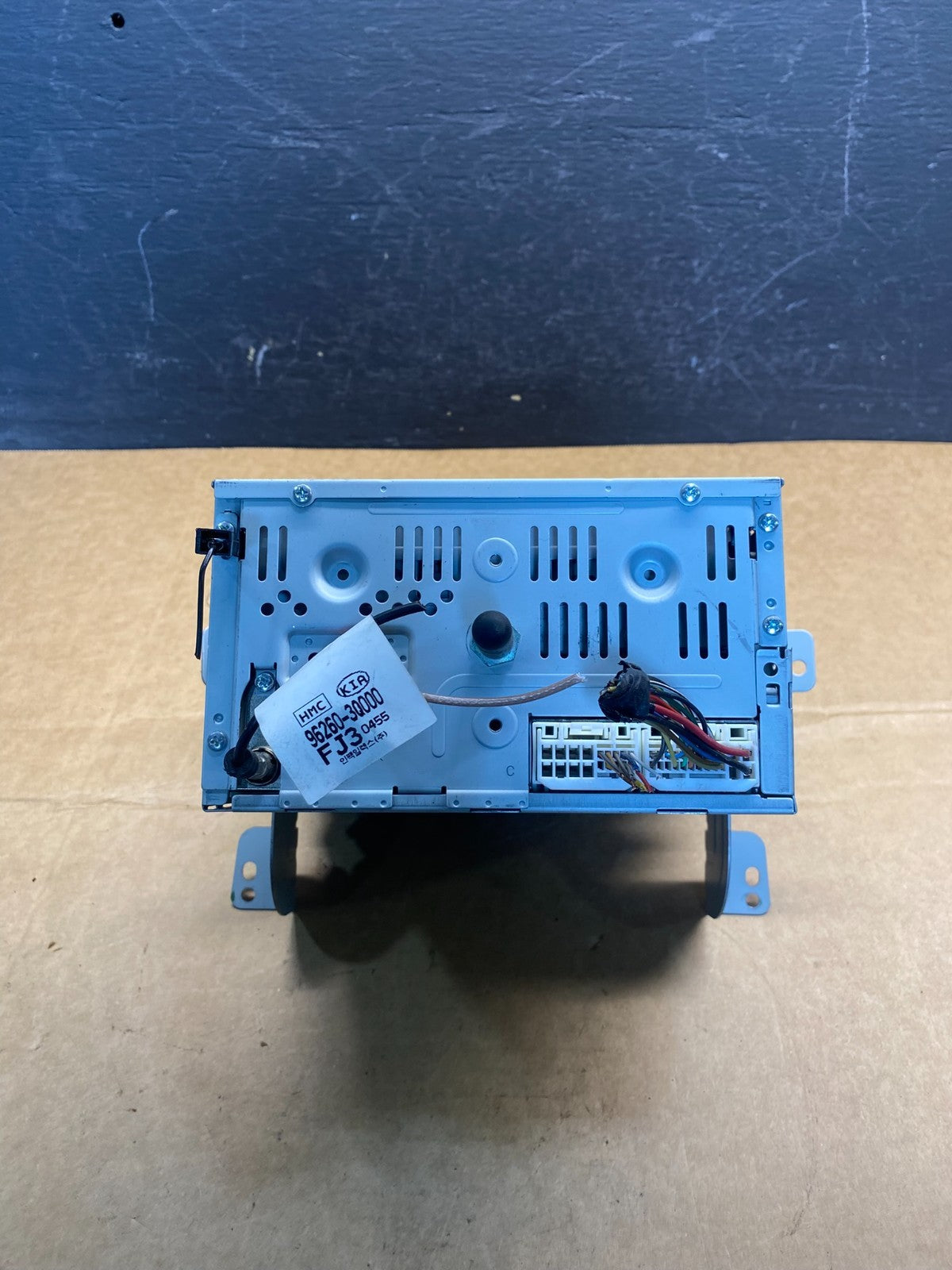 2011 to 2012 Hyundai Sonata Am Fm Cd Changer Player Radio Receiver AD7335 DG5