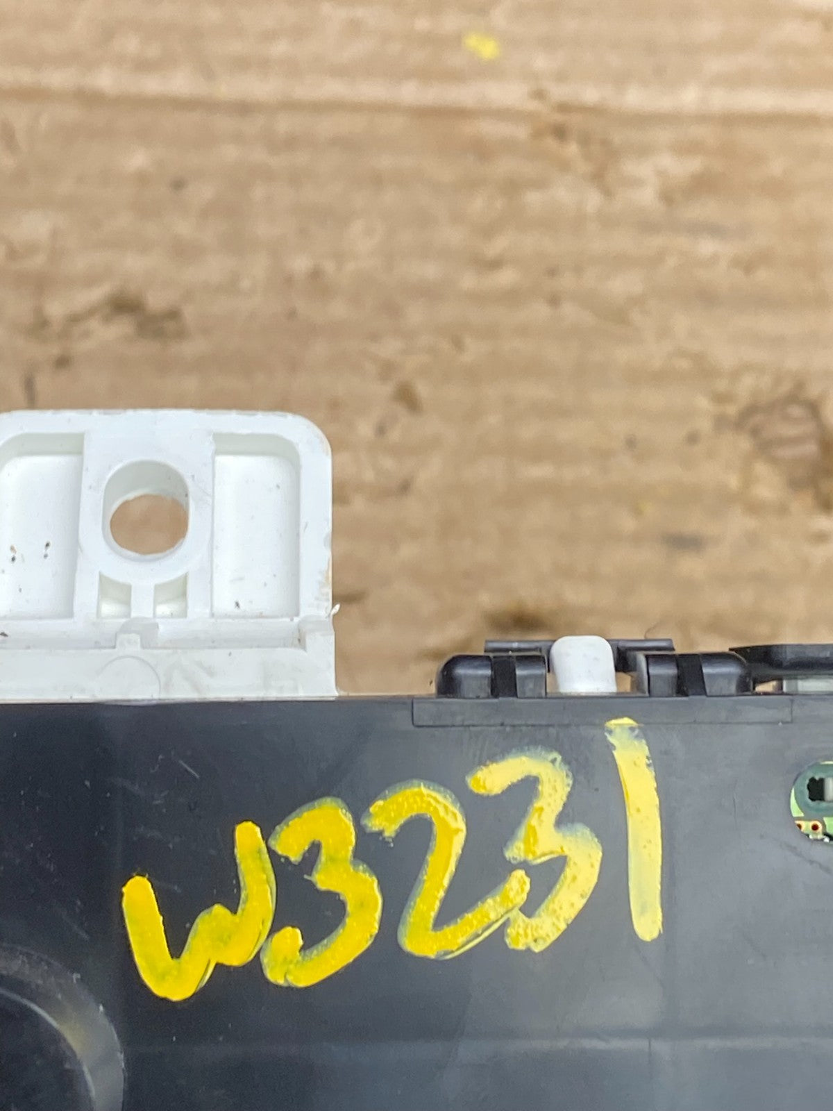2011 to 2017 Nissan Quest Speedometer Cluster Gauge OEM W3231 DG7