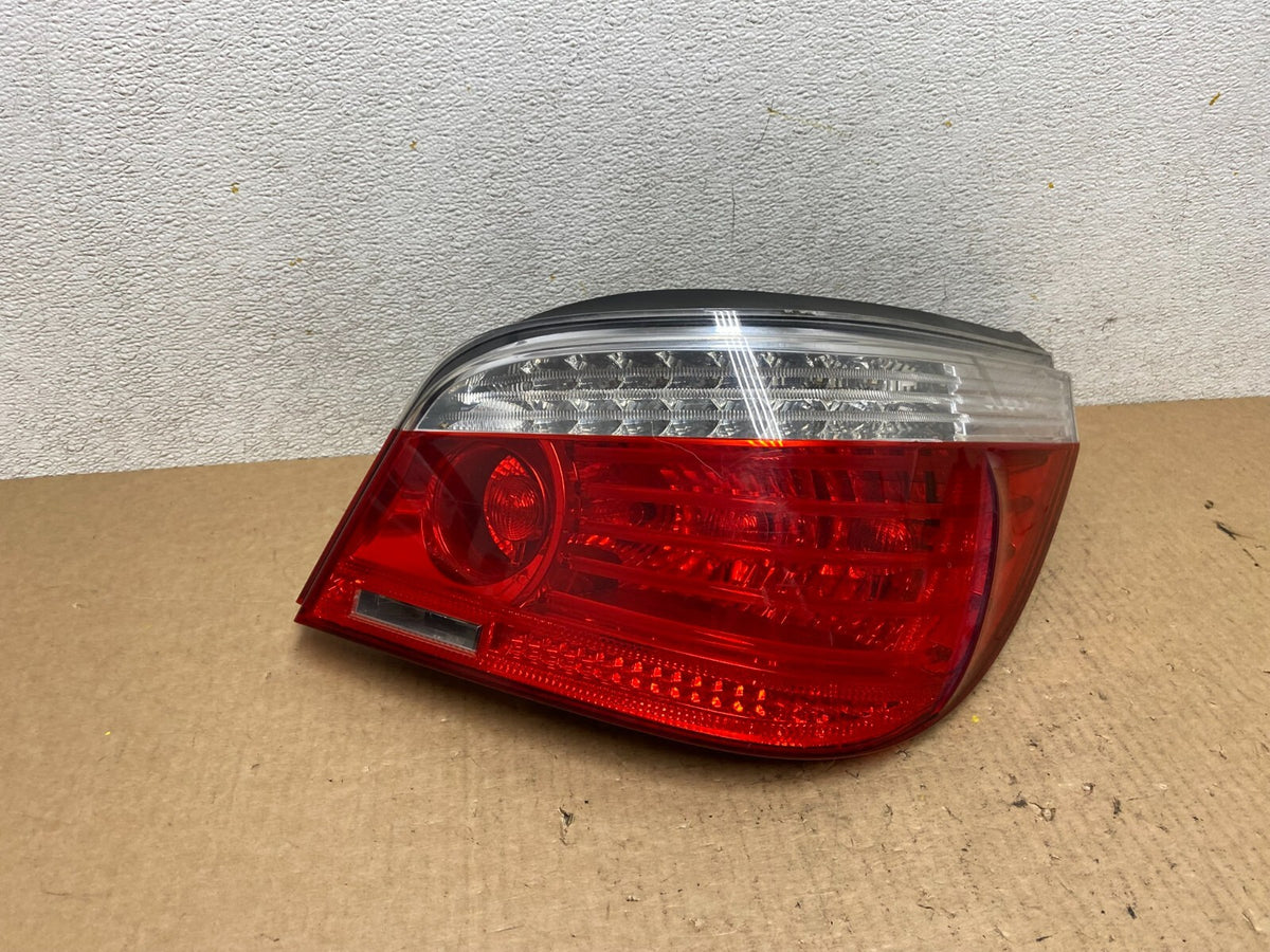 2008 2009 2010 BMW 5 525i 530i Right Passenger Rh Tail Side Light L8437 DW0