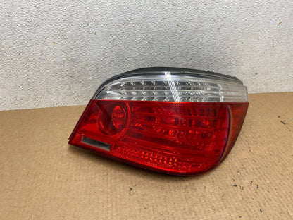 2008 2009 2010 BMW 5 525i 530i Right Passenger Rh Tail Side Light L8437 DW0