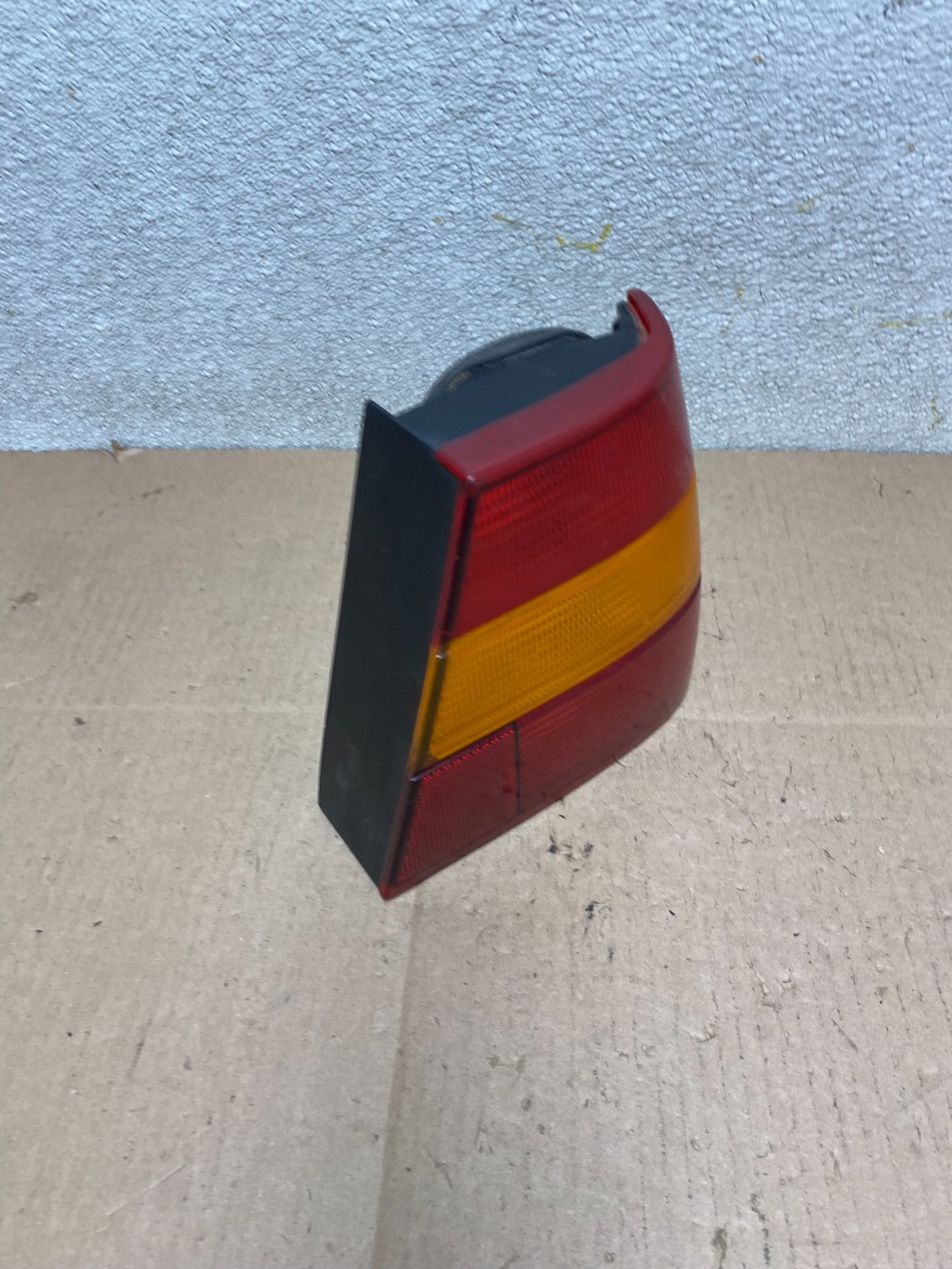 1991 to 1995 Volvo 940 960 Right Passenger RH Side Tail Light Oem W0726 DW2