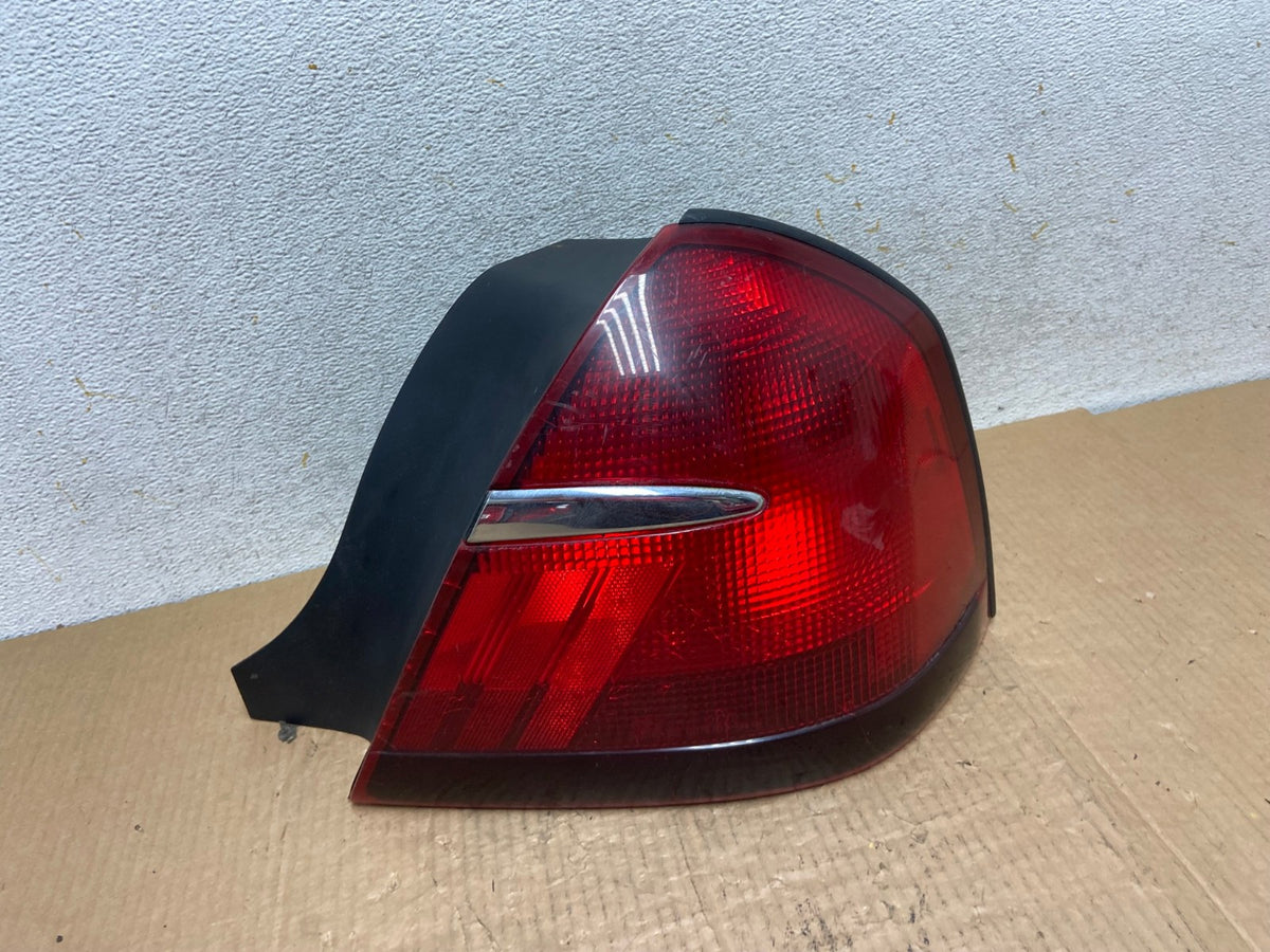 1998 to 2002 Mercury Grand Marquis Right Passenger Rh Side Tail Light AI6751 LK0