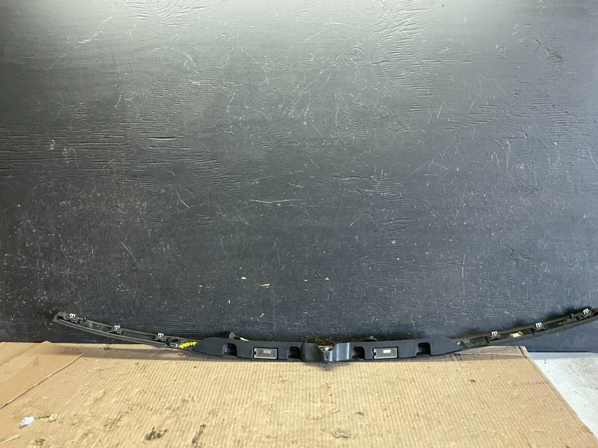 2016 - 2019 Ford Explorer Interceptor Rear Tailgate Molding With Camera M2940 DG6