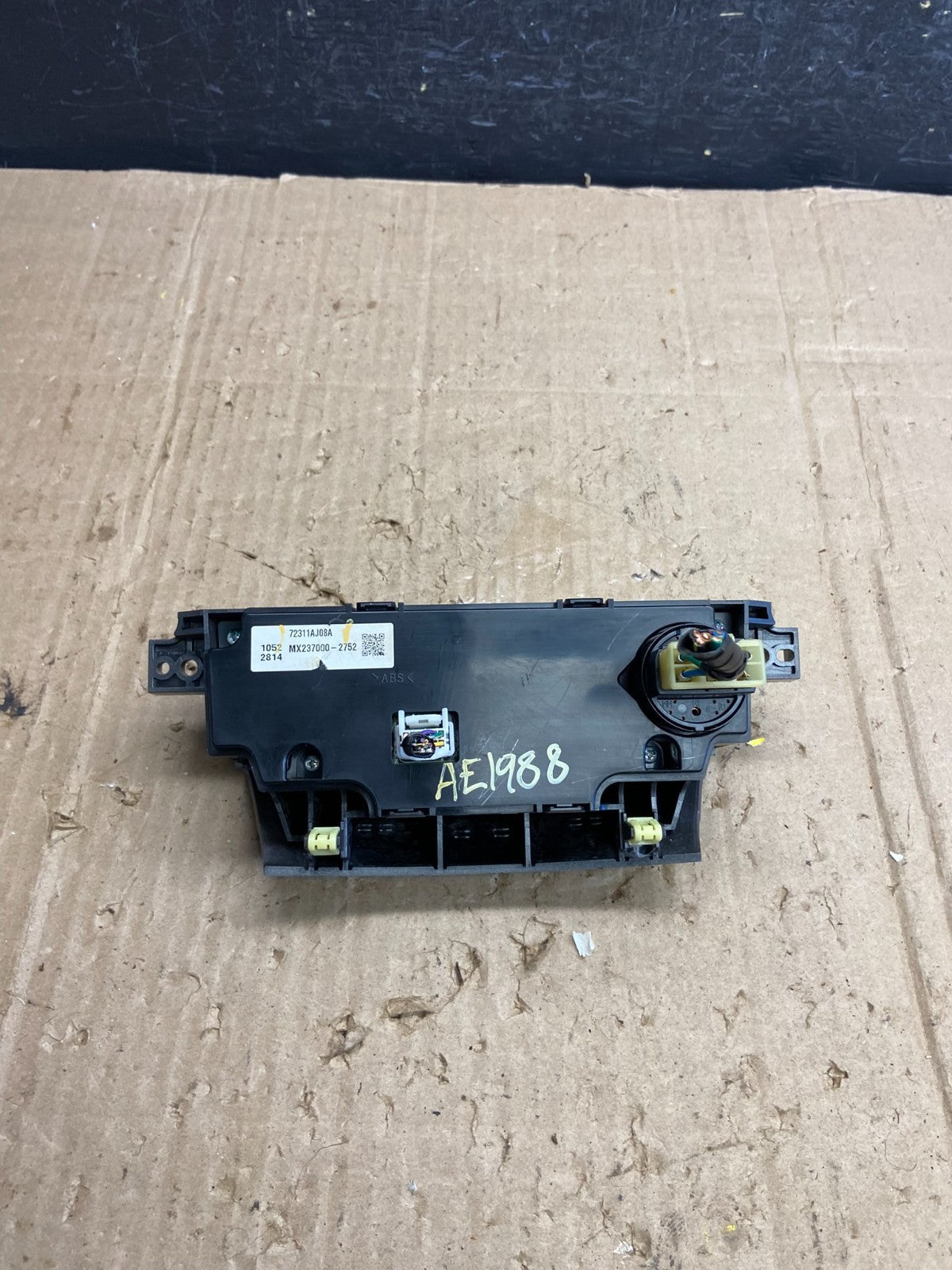 2010 - 2014 Subaru Outback Legacy A/C Heater Climate Control Unit AE1988 DG3