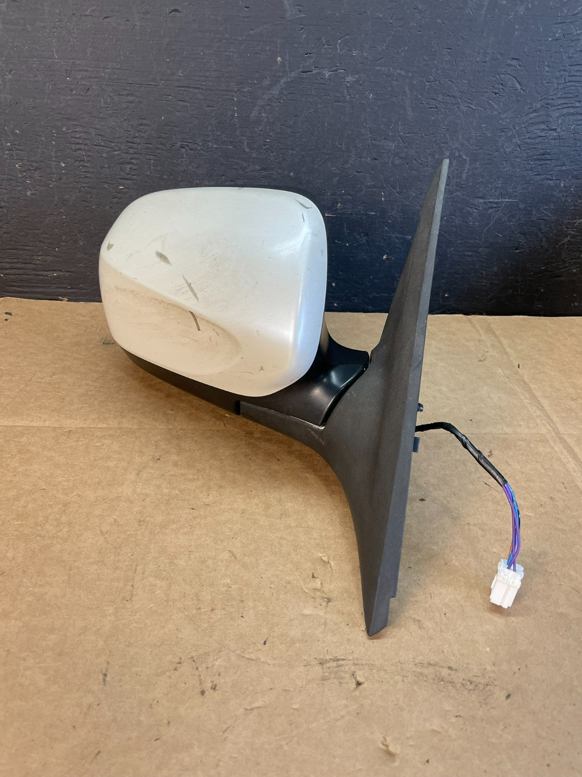 2009 to 2010 Subaru Forester Right Passenger View Power Door Mirror AE0960 DW1