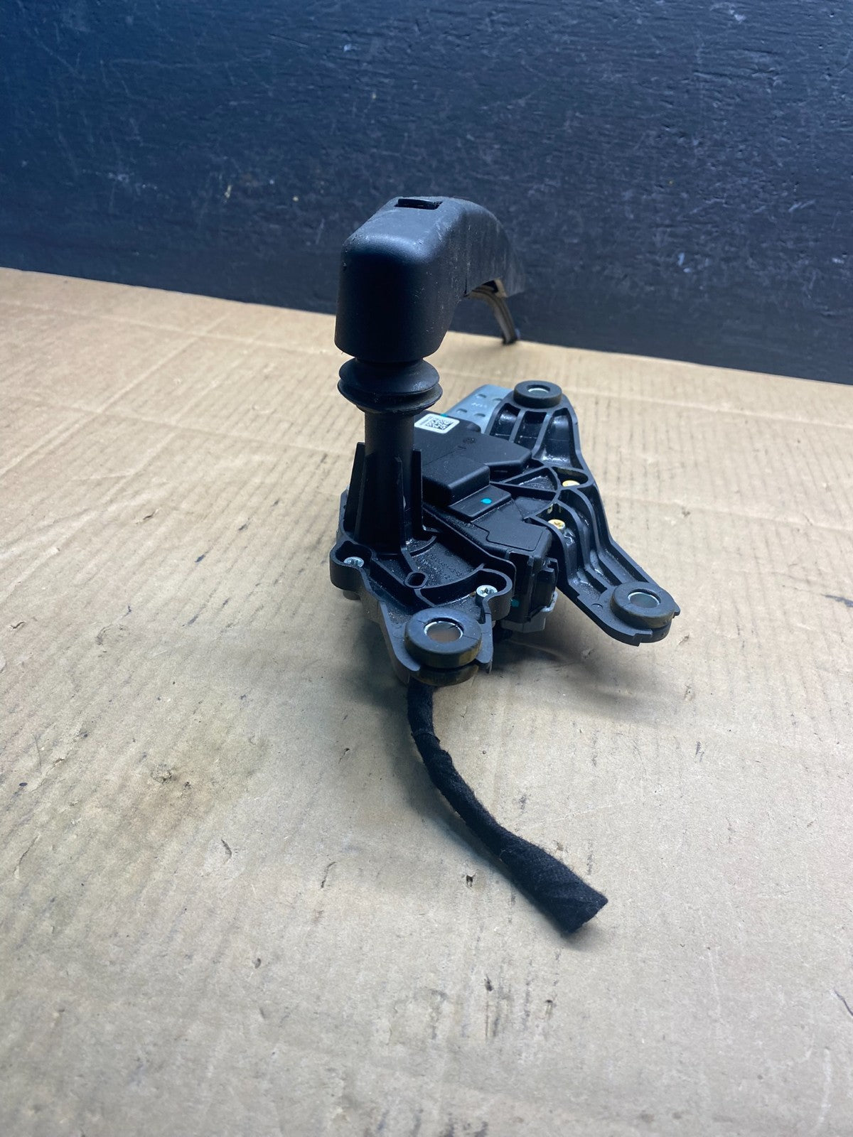 2020 to 2023 Ford Explorer Rear Windshield Wiper Motor AD5070 DG4