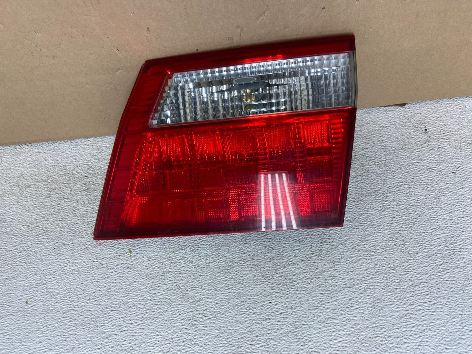 2005 2006 2007 Honda Odyssey Inner Right Passenger RH Tail Light AG5744 DW0